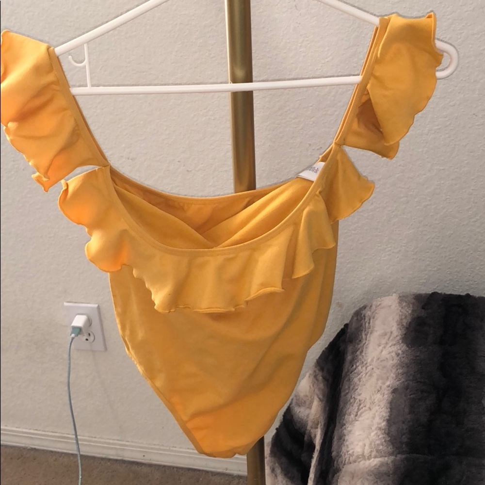 Yellow top